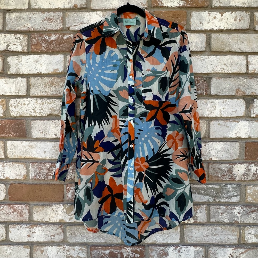 True Destinations Button Down Collared Tropical S… - image 1
